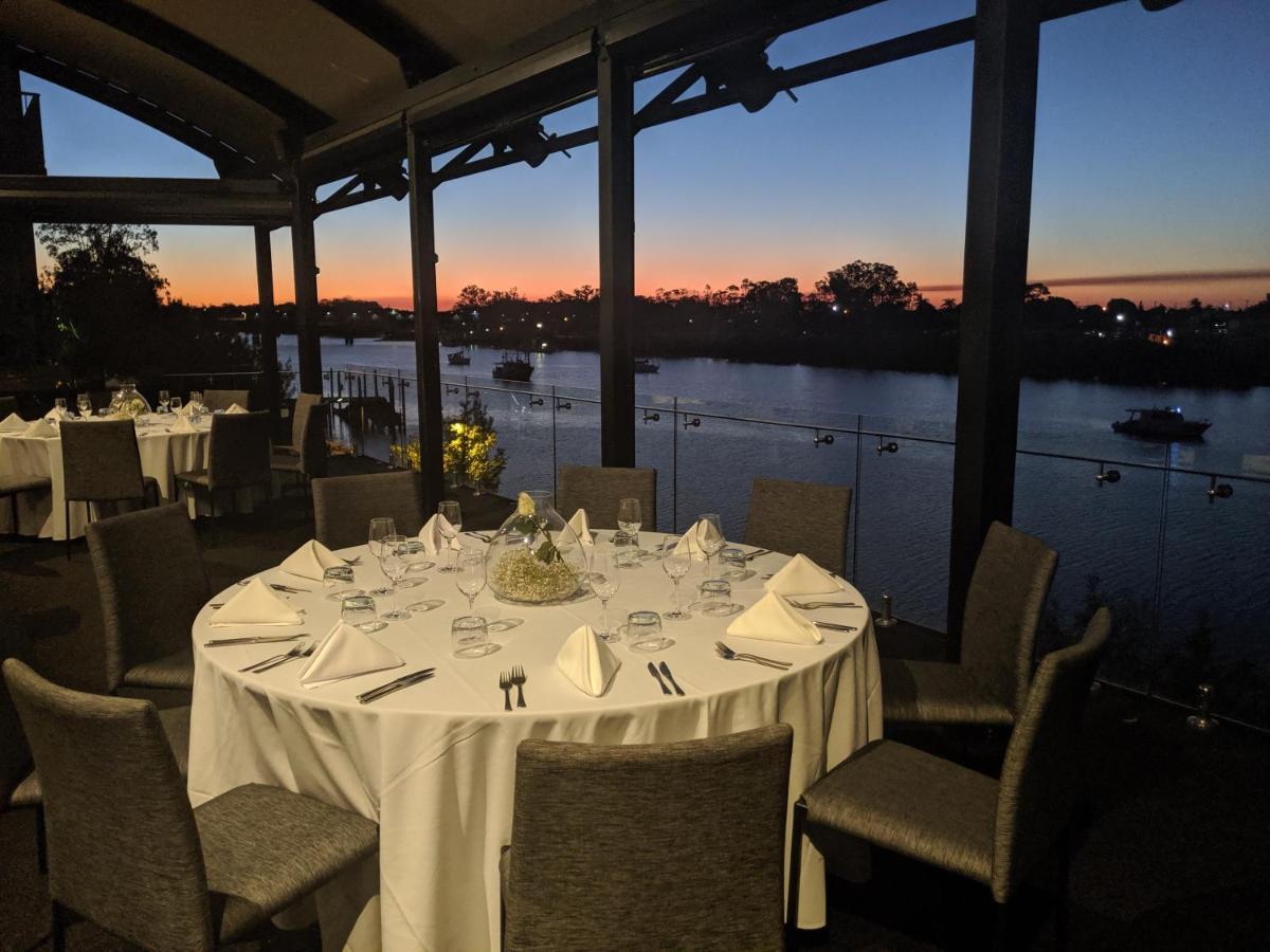 Burnett Riverside Hotel 번더버그 외부 사진