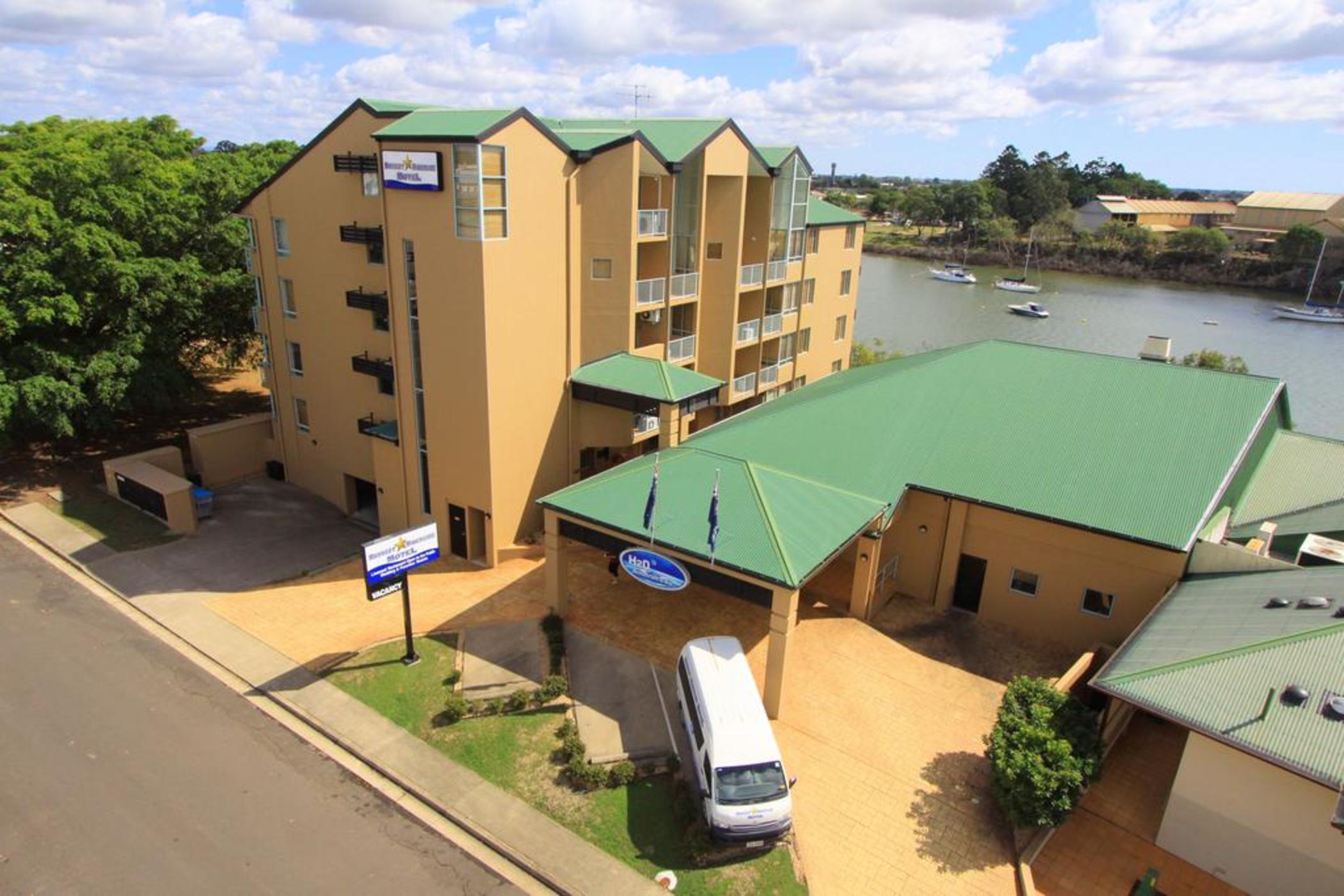Burnett Riverside Hotel 번더버그 외부 사진